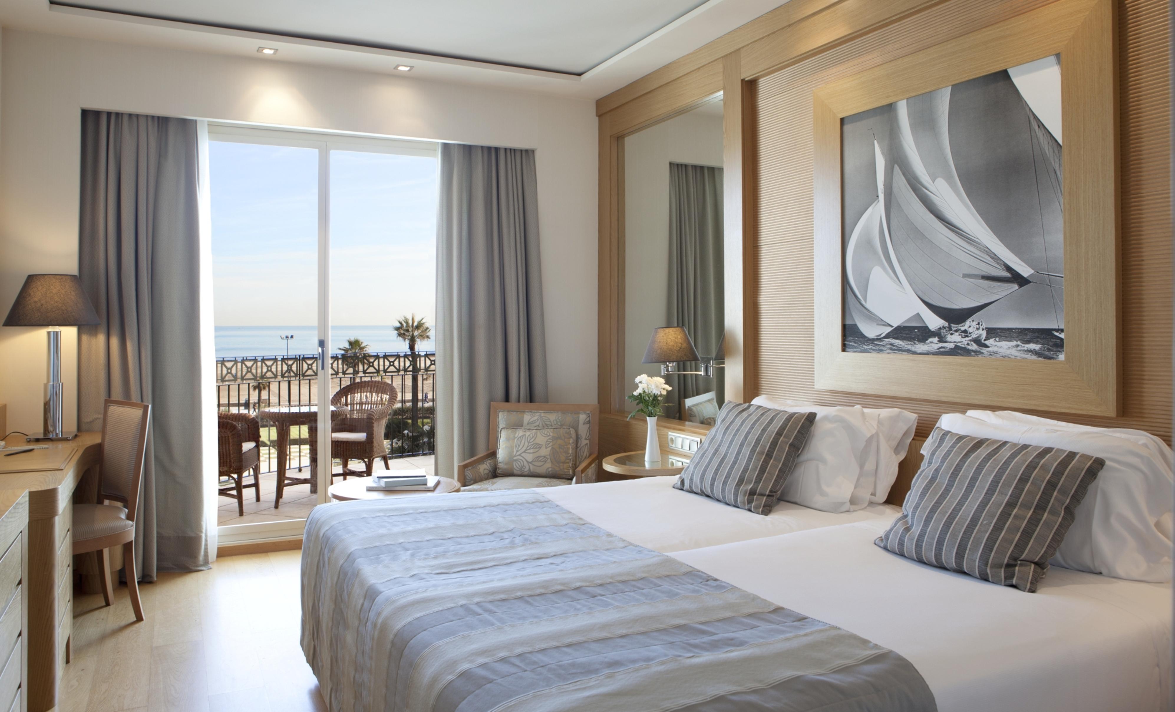Las Arenas Balneario Resort Valencia Buitenkant foto A room at the hotel