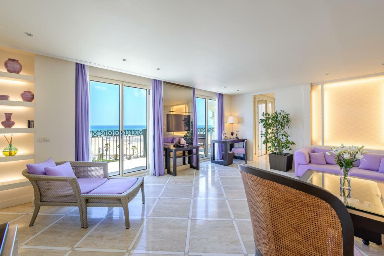 Las Arenas Balneario Resort Valencia Buitenkant foto Suite at the Hotel