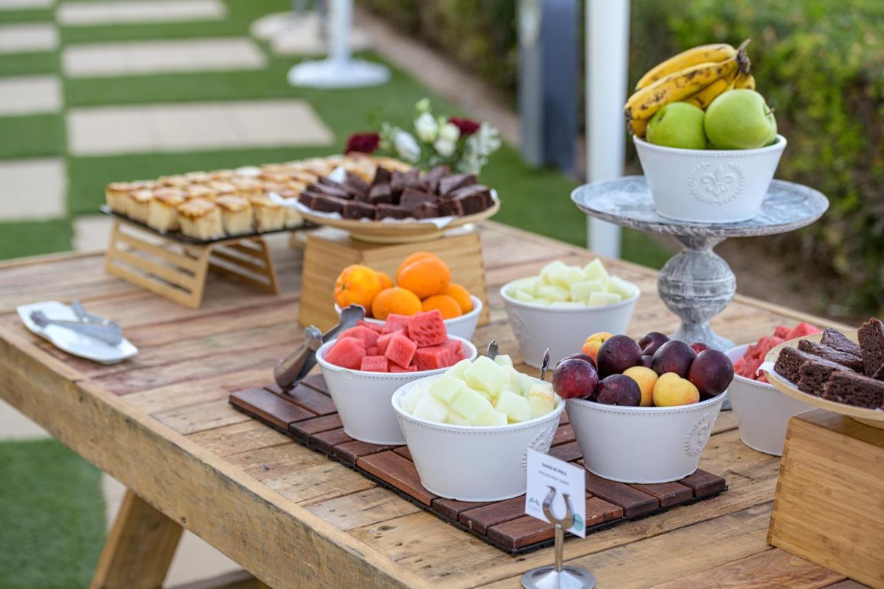 Las Arenas Balneario Resort Valencia Buitenkant foto Fruit salad